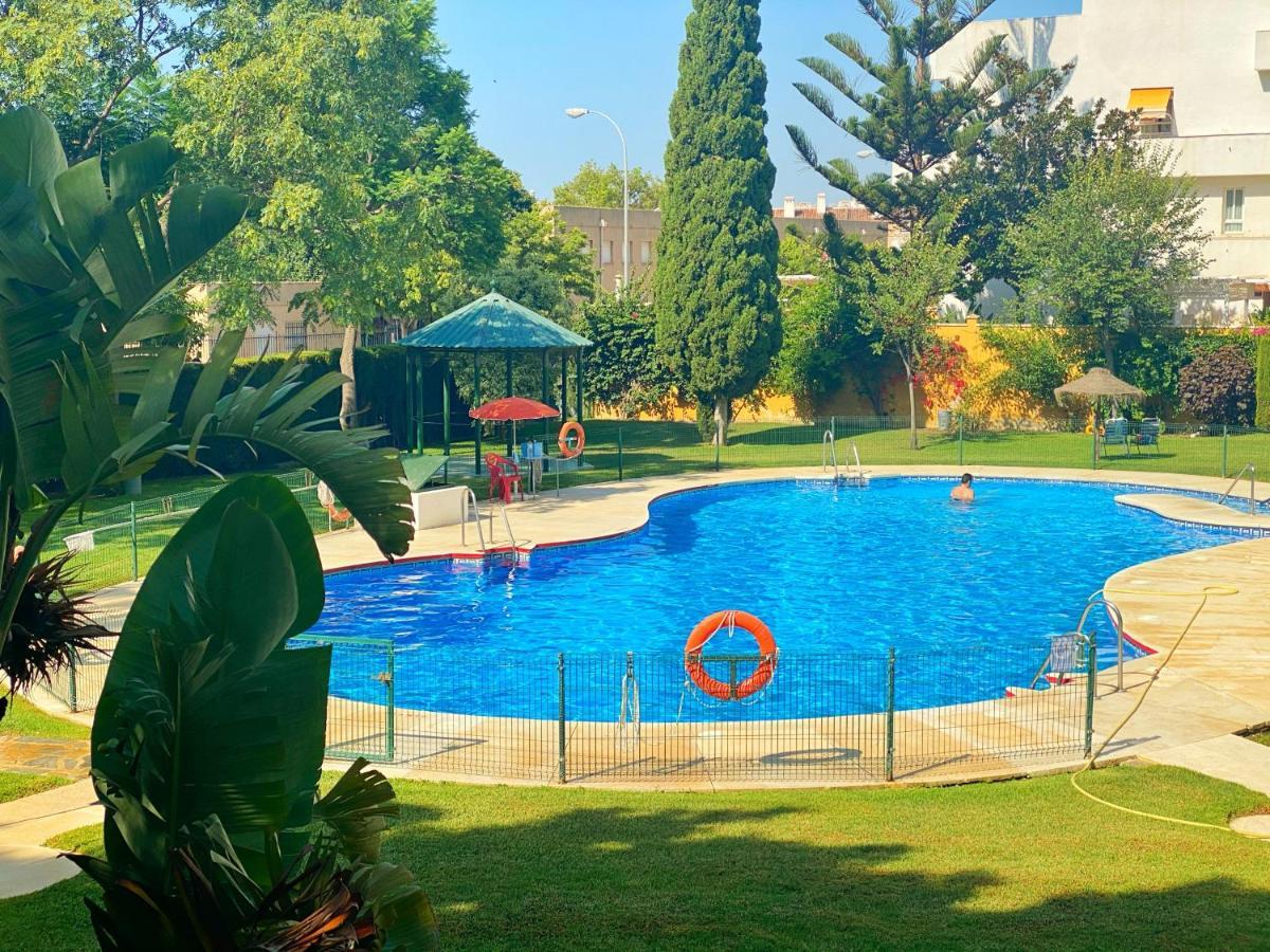 797 Holiday Rentals - Piso Para 4 Con Amplia Terraza Al Jardin Y Al Mar Бенальмадена Екстер'єр фото